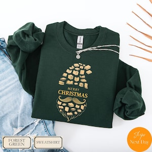 Retro Booklover Christmas Sweatshirt: Festive Holiday Sweater