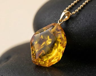 Collar de ámbar con colgante chapado en oro, joyería orgánica, regalo para ella