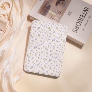 Blue Flowers Kindle Case For Kindle 10/11/12th Paperwhite 6&quot; 6.8&quot; 7&quot; Kindle Colorsoft Kindle basic, Personalized Case Paperwhite Cover
