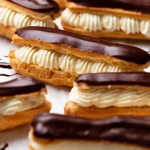 Schokoladen-Éclairs Rezept | Klassisches Französisches Gebäck mit Sahnefüllung & Schokoladenglasur | PDF-Download