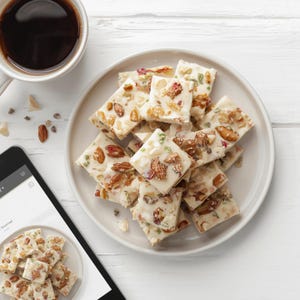 Nougat-Rezept: Hausgemachte Süßigkeit mit Nüssen (PDF Download)
