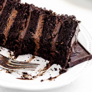 Ricetta della torta al cioccolato fondente / Torta al cioccolato ricca e umida / Dolce fatto in casa facile / Download immediato / Download PDF