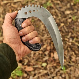 Handmade Carbon Steel Ulu Knife: Pizza Cutter & Leather Sheath