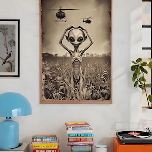Eerie Encounter: Vintage Alien Wall Art for UFO Enthusiasts & Paranormal Lovers - Alien Wall Art, UFO Poster, Sci-Fi, Extraterrestrial Art