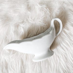 Vintage Ironstone Gravy Boat, Cottage Chic, Walker Restaurant China