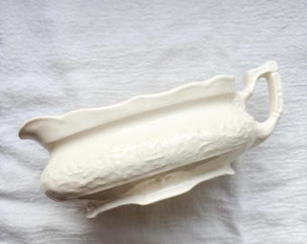 Vintage Ironstone Gravy Boat, Crazed Ironstone, Creamware