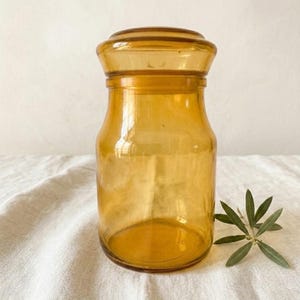 Vintage Amber Glass Apothecary Jar Maxwell – Tea & Spice Storage Jar 1970s – Pot à Thé ou Épices en Verre Ambré Style Apothicaire