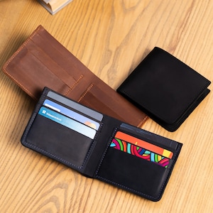 Carteira pequena de couro gravada, Carteira de couro personalizada masculina, Carteira de couro fina com duas dobras, Carteira de couro feita à mão, Carteira masculina com monograma