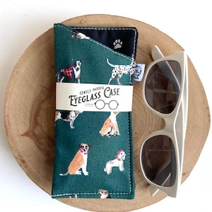 Dog print padded eye glass case, fabric soft sunglasses pouch, Eye Glass Case, eyeglass sleeve, reading glasses case, eyeglass accessory