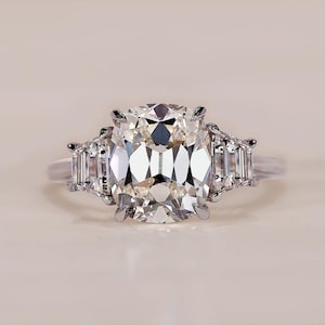 Cushion Cut Moissanite Diamond Three Stone Engagement Ring Lab Grown Diamond Bridal Wedding Propose Ring Engagement Diamond Ring For Her