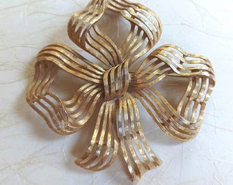 Vintage Clover "Bow" Gold Metal Brooch, Made by Monet