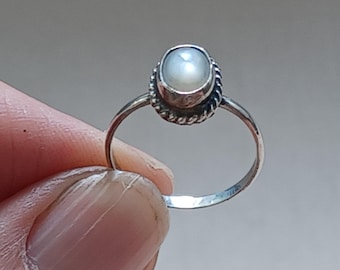 Vintage Sterling Siver Moonstone Ring, US Women's Size 5