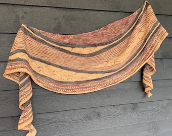 Stormy Rose Shawl Knitting Pattern, 3-Color Crescent Shawl (Instant PDF Download)