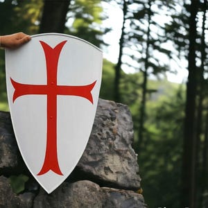 Medieval Knight Templar Crusader Shield – White Medieval Kite Shield with Red Cross – LARP, Cosplay, Display Armor Prop Battle Halloween