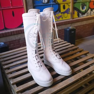 Botas de luta livre profissional, cano alto, cor branca, 100% couro legítimo, feitas à mão, com cadarço. imagem 10