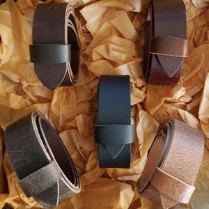 Leather Belt Gift Set Five Unisex Leather Belts with Snaps 1.5&quot; Wide for Jeans or 1.25&quot; for Suits Custom Cut Leather Belts With Gift Box
