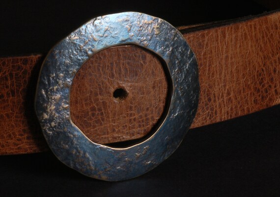 Ladies Round Belt Buckle Women's Accessories Fits 1.5" Leather Belt Blacksmith Hammered Hand Forged Stainless Steel Buckle with Storage Bag
