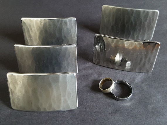 Groom - Groomsmen's Wedding Belt & Buckle SET Hypoallergenic Accessories Hand Forged Woodgrain Buckle Stainless Steel Buckle and 1.5" Belt
