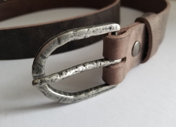 Hammered Antique Silver Buckle with Leather Snap Belt ~ Custom Cut Belt ~ Choose from Five Leather Belt Colours ~ 1-1/2" Belt for Jeans