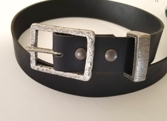 Hammered Buckle & Keeper with Leather Snap Belt Set for Jeans ~ Choose from 5 Leather Belt Colours ~ 1-1/2" Leather Belt ~ Custom Cut Belt