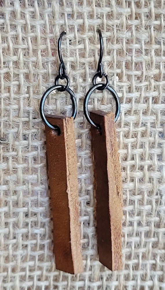 Leather Earring Set, Lightweight Tan Earrings with Bronze Shepherd Hooks. Variety of Colours, Earring Sets, Jewelry with Gift Bag, Handmade