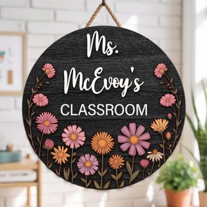 Gepersonaliseerde 3D-deurbord leraar, aangepaste deurhanger leraar, aangepaste bloemen deurbord klaslokaal, aangepaste naam leraar, terug naar school cadeau
