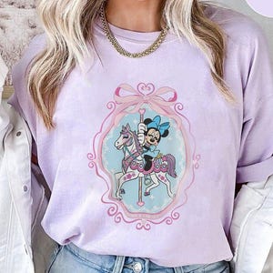 Descarga PNG digital de carrusel retro de Minnie Mouse, lindo pastel de Disney, Minnie PNG de inspiración vintage, PNG de dibujos animados kawaii para mujeres y niñas