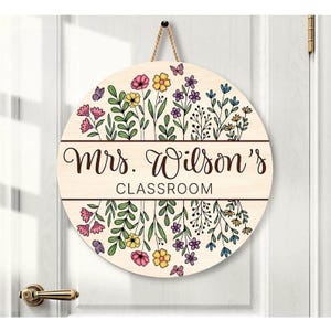 Personalised Classroom Door Sign, Welcome To Our Classroom Sign,Gift For Teacher, Floral Teacher Name Door Hanger, Back To School Gift,