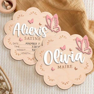 Targa per neonata con farfalla, targhetta per annuncio nascita per ospedale, targhetta in legno per neonato, targhetta per annuncio nascita, regalo per baby shower