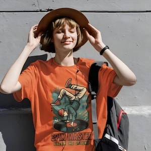 Spin Master Breakdance T-Shirt - Retro Hip Hop Vinyl DJ Breaker Shirt   B-Boy Streetwear Gift for Dancers & Music Lovers