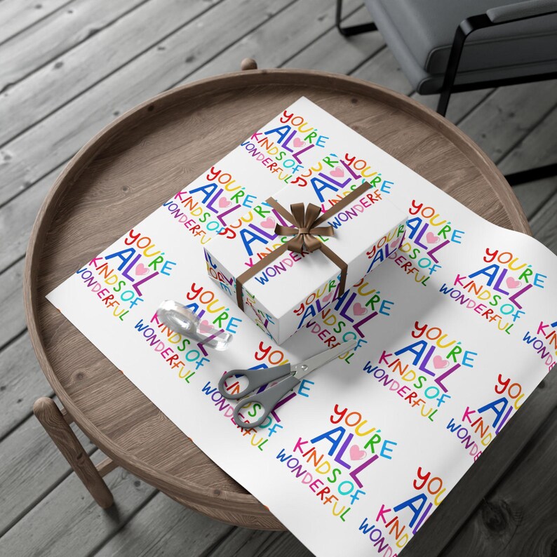 Kleurrijke regenboogcadeauverpakking | Milieuvriendelijk, satijn of mat afbeelding 7
