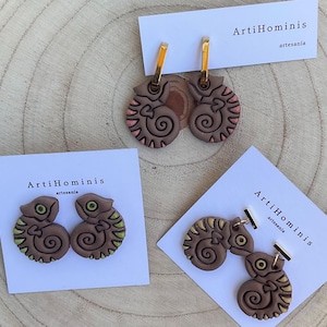 Chameleon earrings made of polymer clay – ArtiHominis