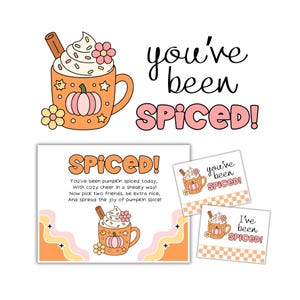 Könnte beinhalten: Eine Sammlung von Grafiken zum Thema Herbst mit dem Text "you've been SPICED!" und "SPICED!". Enthält eine Illustration eines Pumpkin Spice Latte, dekorative Blumen und ein Gedicht über Pumpkin Spice.