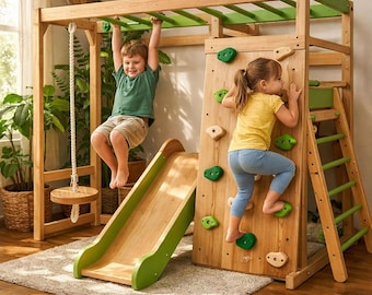 Estrutura de escalada Montessori de madeira com escorregador, barras de macaco e parede de escalada.