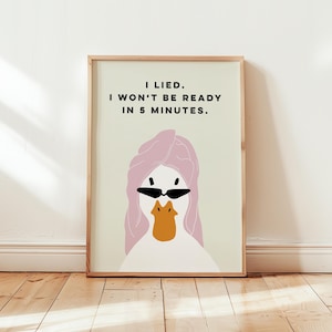 Poster da bagno giocoso, eccentrica decorazione murale con animali, illustrazione disegnata a mano, stampa di metà secolo, arredamento per il bagno in stile retrò