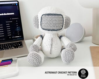 Astronaut crochet pattern