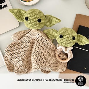 Haakpatroon voor een babyknuffel en rammelaar in groene alien-stijl (PDF) – Schattige knuffelhandleiding