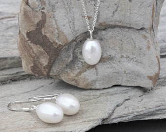 Freshwater Pearl Drop Pendant And Earrings Set, Bridal Jewellery, Bridesmaids Gift, Gift For Her, June Birthstone, 30th Anniversary Gift,