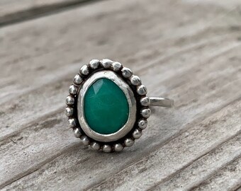 Chrysoprase ring size 7