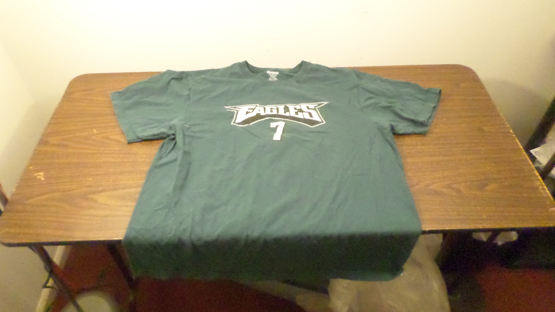 WPCollectibles Vintage Reebok Philadelphia Eagles Vick 7 T Shirt 2XL