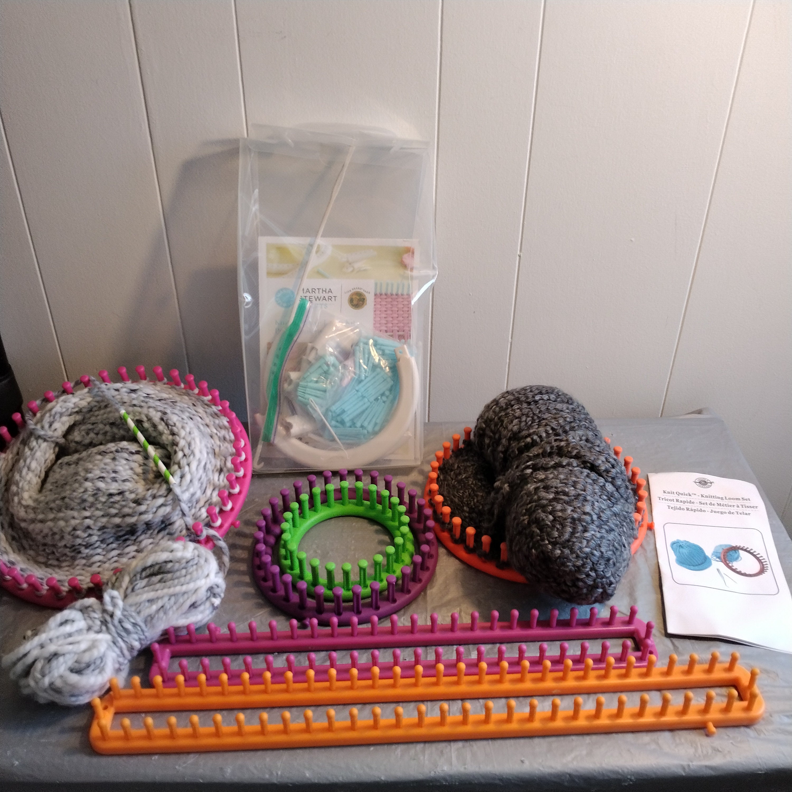 Lot Knitting Looms & Yarn Knitting Loom Kit 