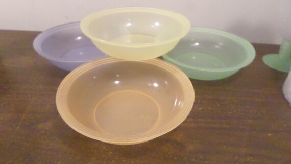 Tupperware Open House Cereal Bowls Set of 4 Light Pink 3 Cups New 
