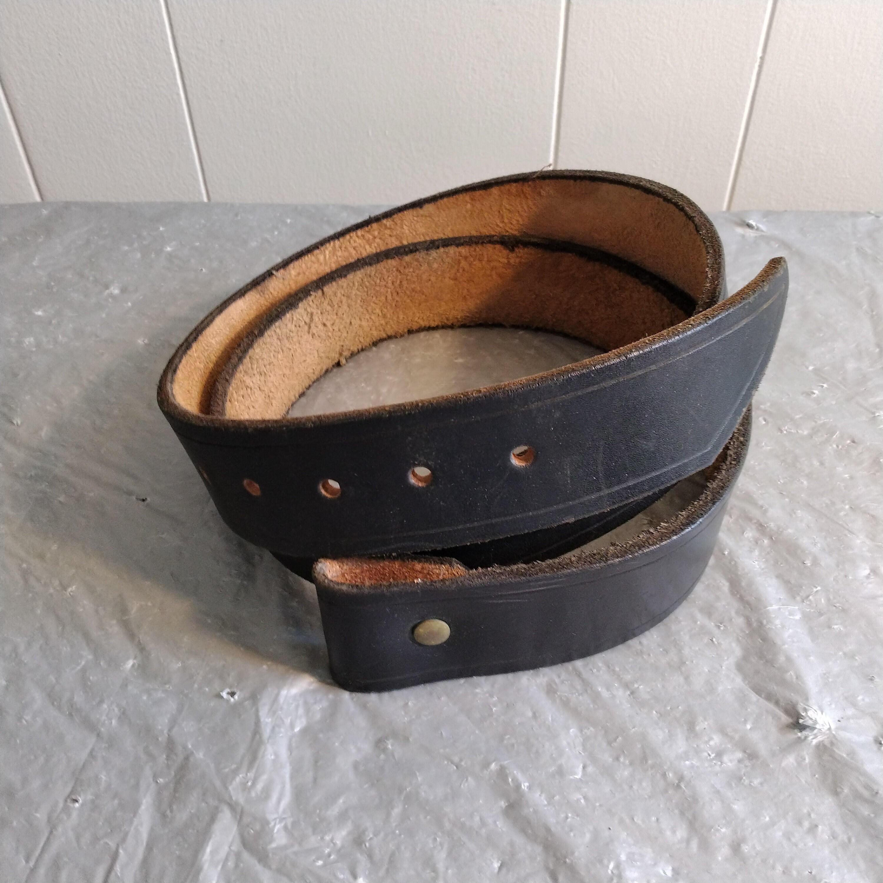 Vintage Black Leather Belt 42-44 display picture 1