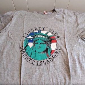 Liberty Club Liberty Island NY Statue of Liberty Graphic T shirt XL