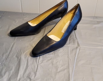 Etienne Aigner Shoes, Etienne Aigner Black Pumps Size 9M