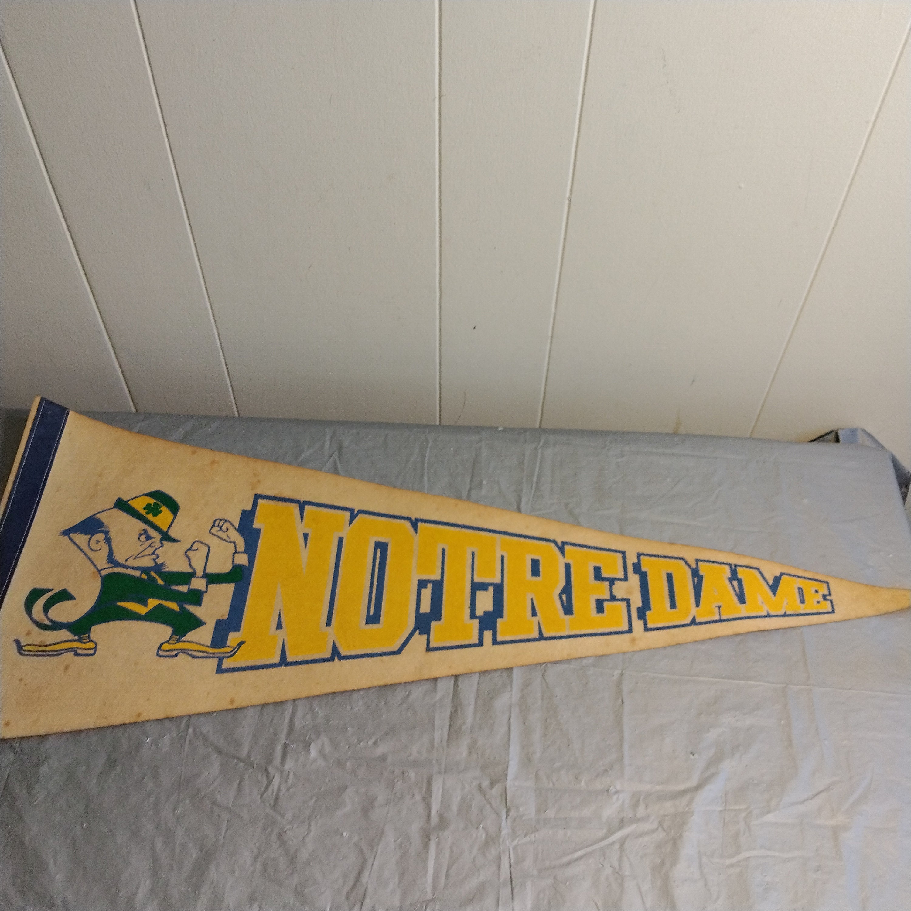 Vintage Notre Dame Felt Pennant, Look & Read Description, Vintage Sports Pennant