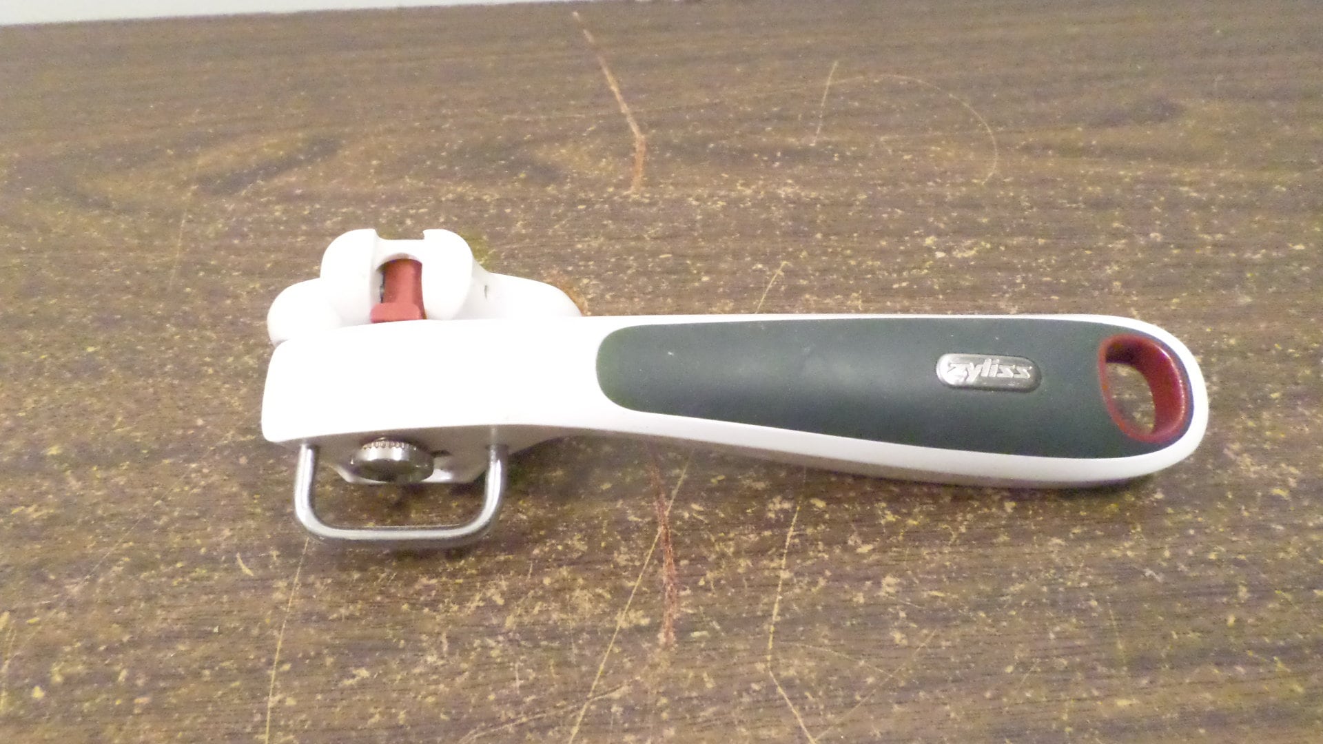 Zyliss White Hand Can Opener used 