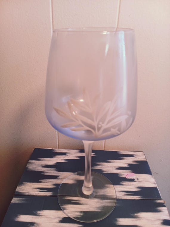 NOS Set of 4 Blue Stemmed Balloon Wine Glasses, Gin Mare, Large Wine Glasses