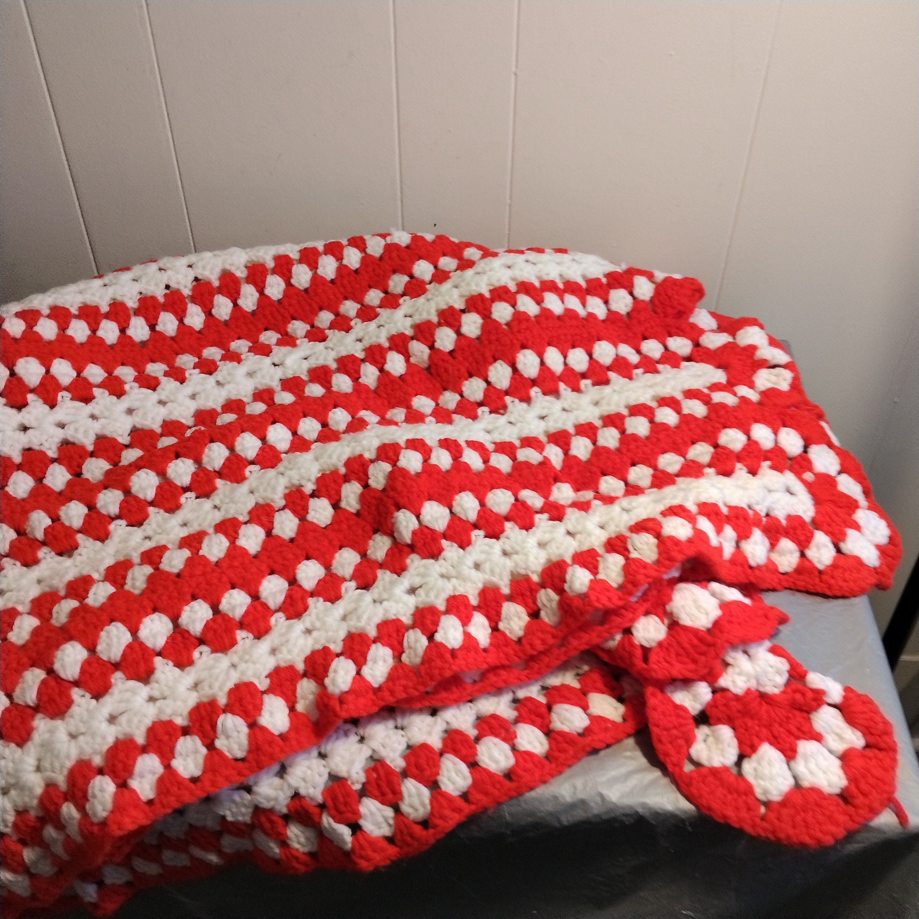 ヨーロッパ　アンティーク　クロシェブランケット il_1080xN.5657888654_save.jpg