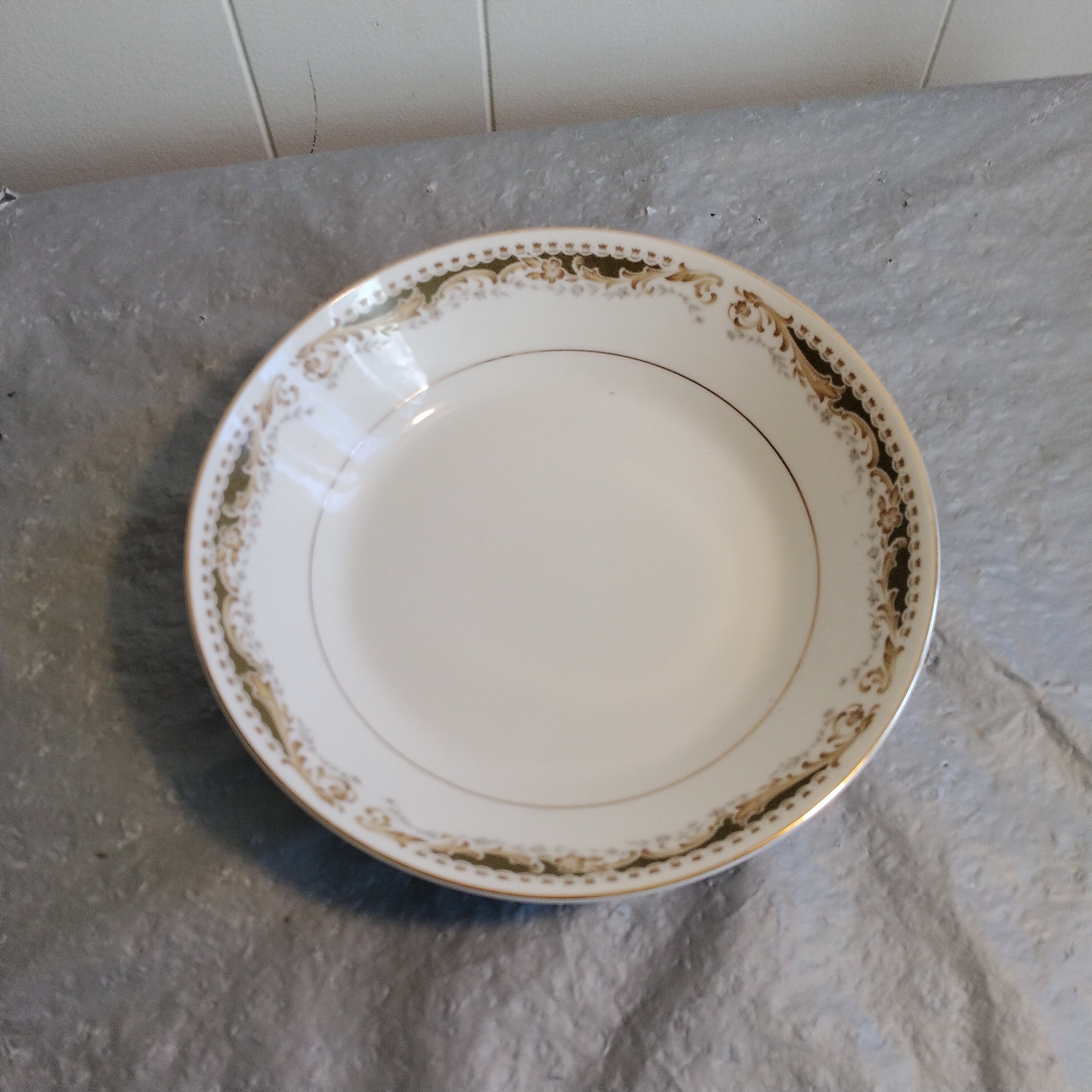 2 Vintage Queen Anne Signature Collection Japan Soup Salad Bowls